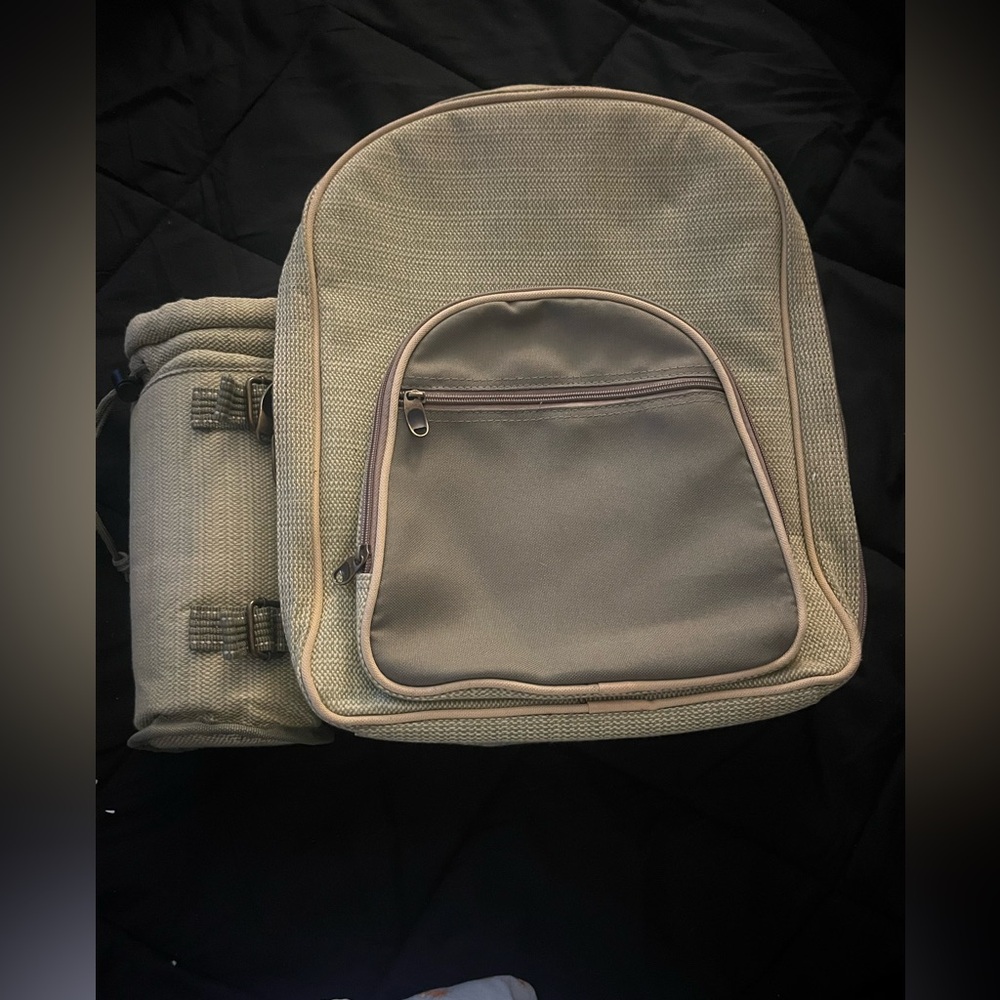 Tan and olive Backpack picnic at ascot